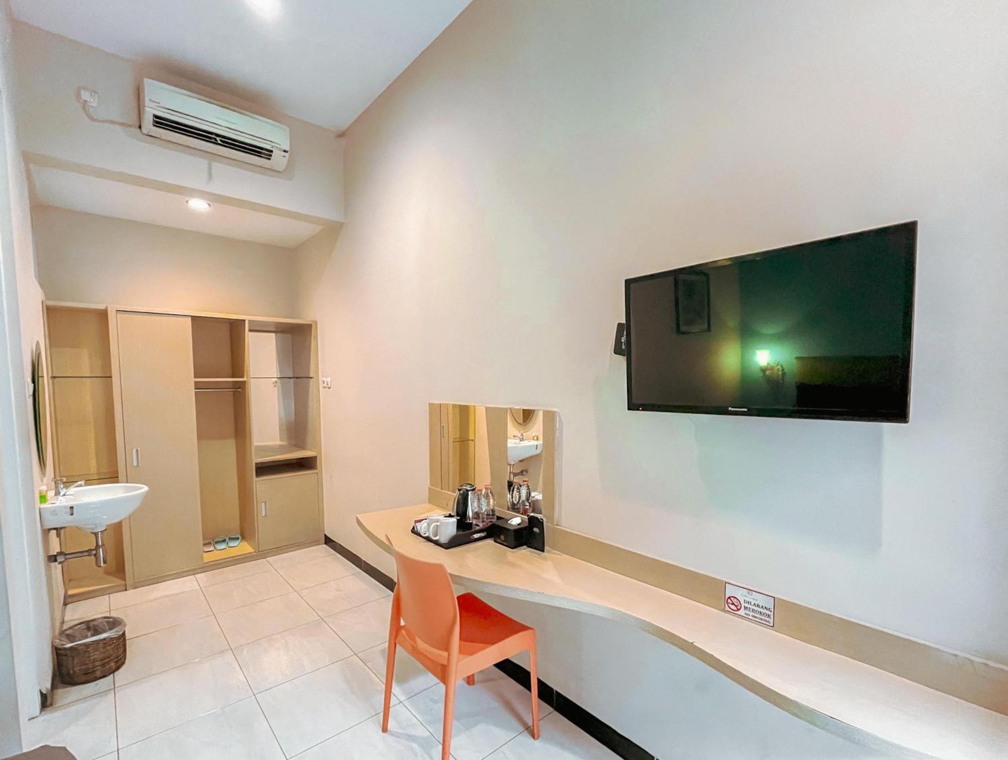 Ceria Boutique Hotel Maguwo Bagian luar foto