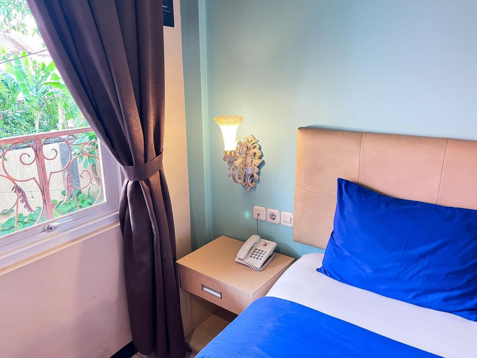 Ceria Boutique Hotel Maguwo Bagian luar foto